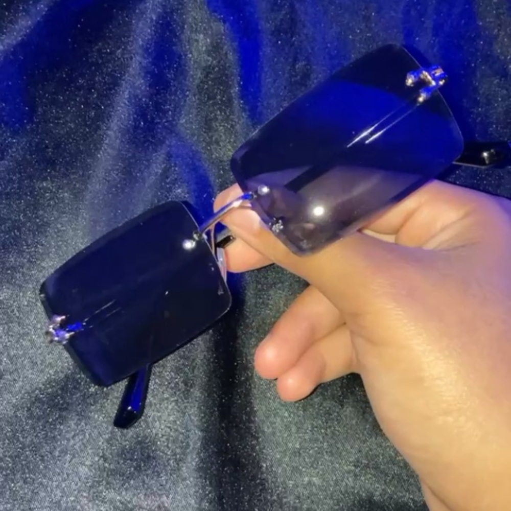 Bossy shades